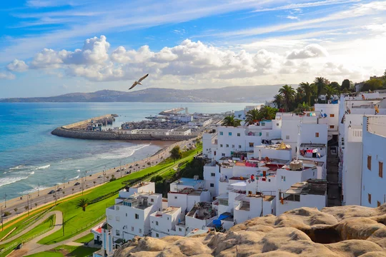 طنجة — عروس الشمال حيث يلتقي البحران